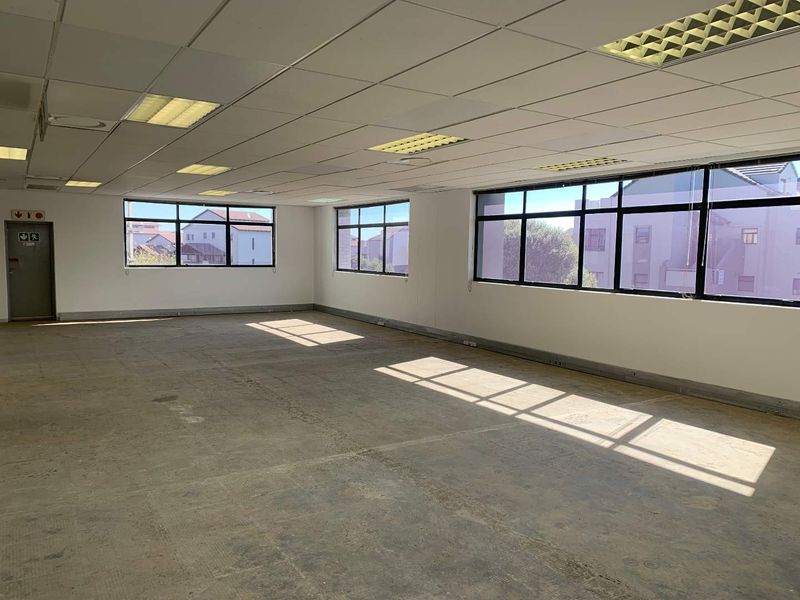 319m2 Ground Floor Office Space To Let at 11 Naivasha Road, Sunninghill - Photo 5