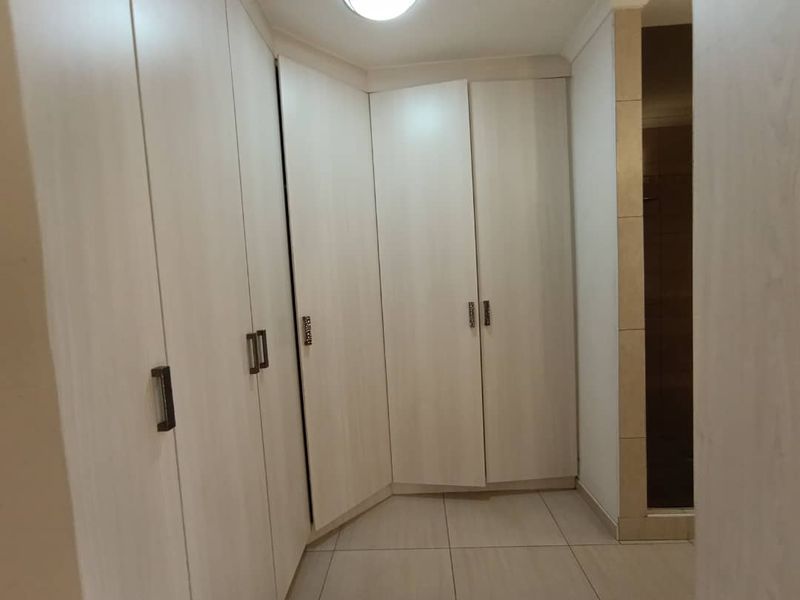 Freestanding Home to rent - Photo 3