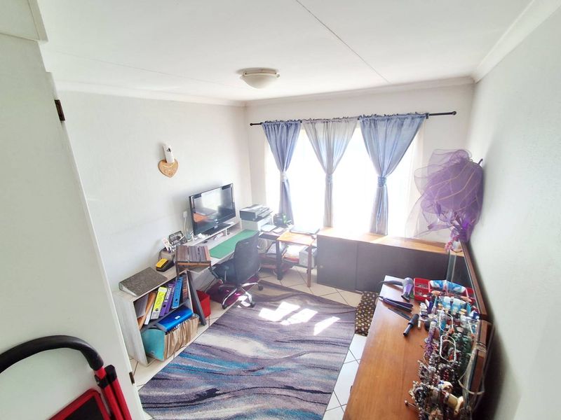 3 Bedroom Townhouse in Willow Park Manor - Photo 9