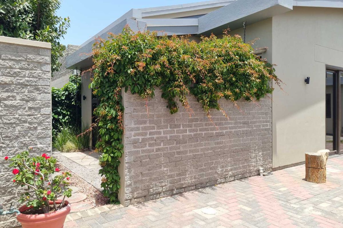 Swakopmund CBD Area - House For Sale - Photo 3