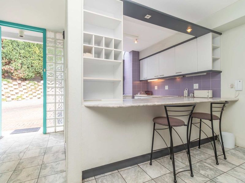 Duplex Townhouses to Let in Saints Manor, Lyme Park - Photo 4