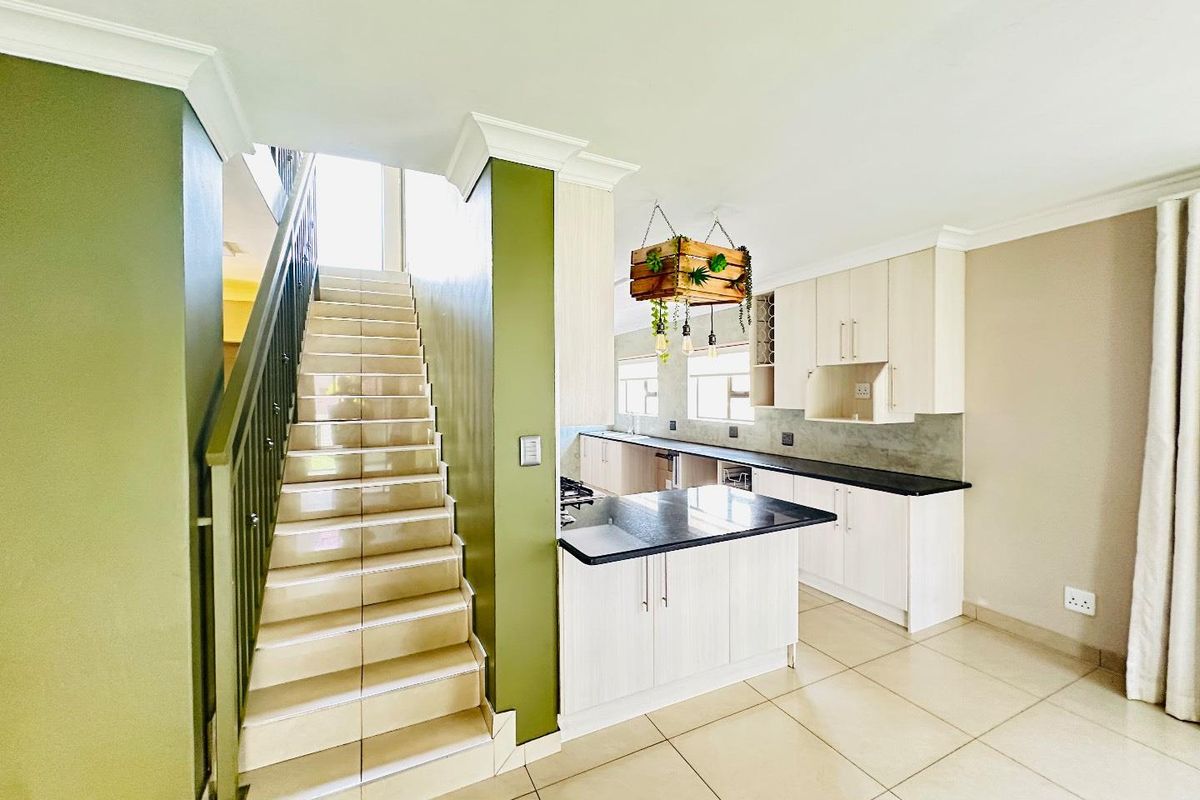 Modern 4-Bedroom Family Home in Secure Montana Estate – For sale - Photo 5