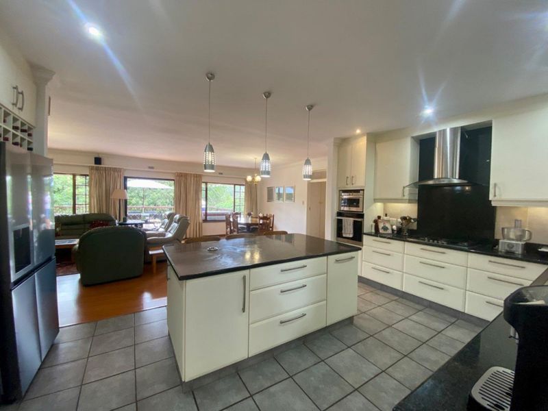 SPACE, PRIVACY AND LUSH SURROUNDS IN THE HEART OF KLOOF - Photo 6