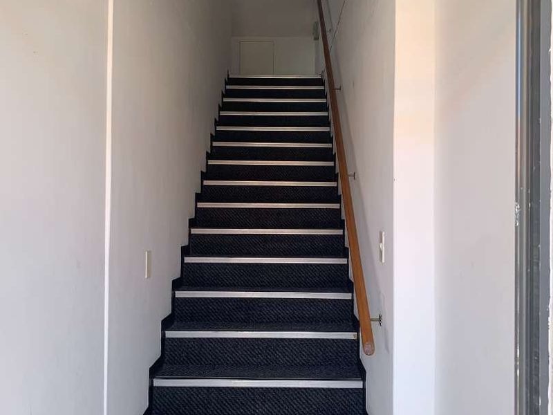 Century City offices in secure complex - Photo 4