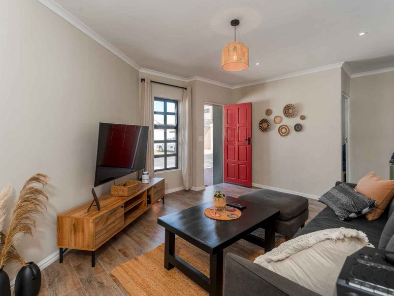 Modern 2-Bedroom Apartment for Sale in Thornton - Photo 7