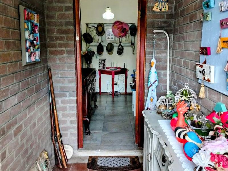 BEAUTIFUL FAMILY HOME WITH 2 FLATLETS-MOVE-IN-READY! - Photo 5