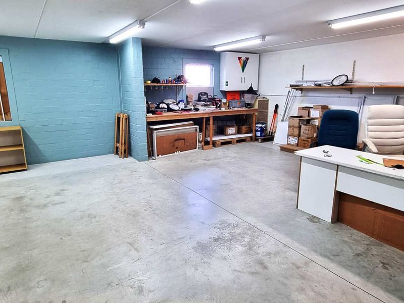 Double Volume Warehouse in Secure Complex - Photo 4