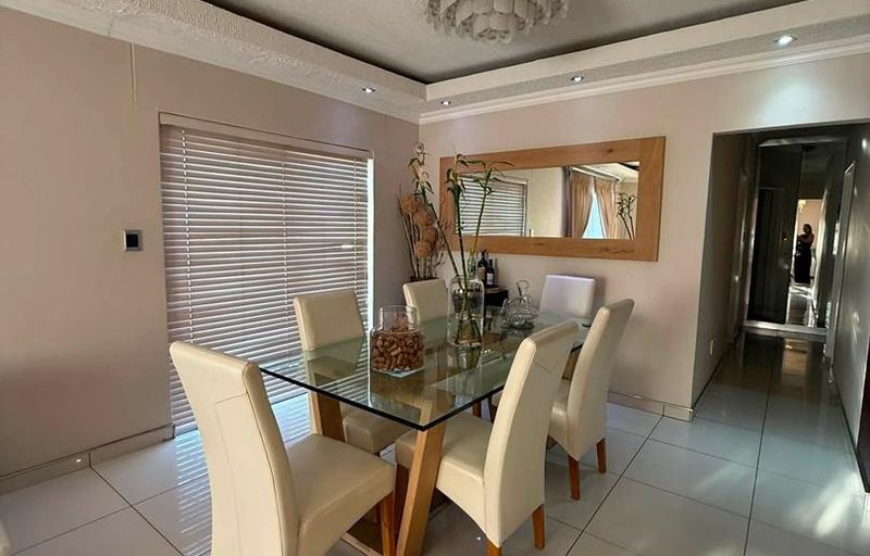 Cimbebasia- For Sale-N$2 150 000