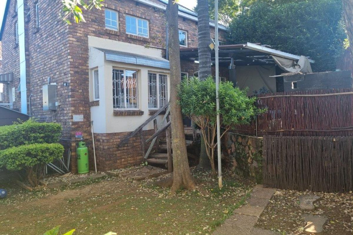 Excellent location for schools. Ideal investment. - Photo 4