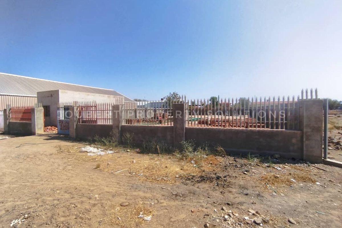 WELL-LOCATED BUSINESS ERF FOR SALE IN MARIENTAL SOUTH – EASTERN SIDE - Photo 3