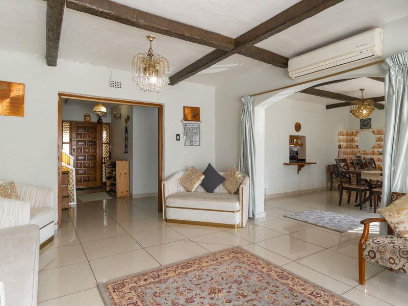 5 Bedroom Double Story House - Photo 9