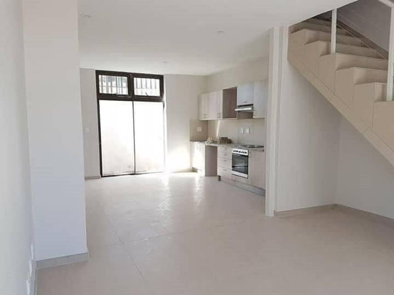 2 Bedroom Townhouse For Sale In Elisenheim - Photo 2