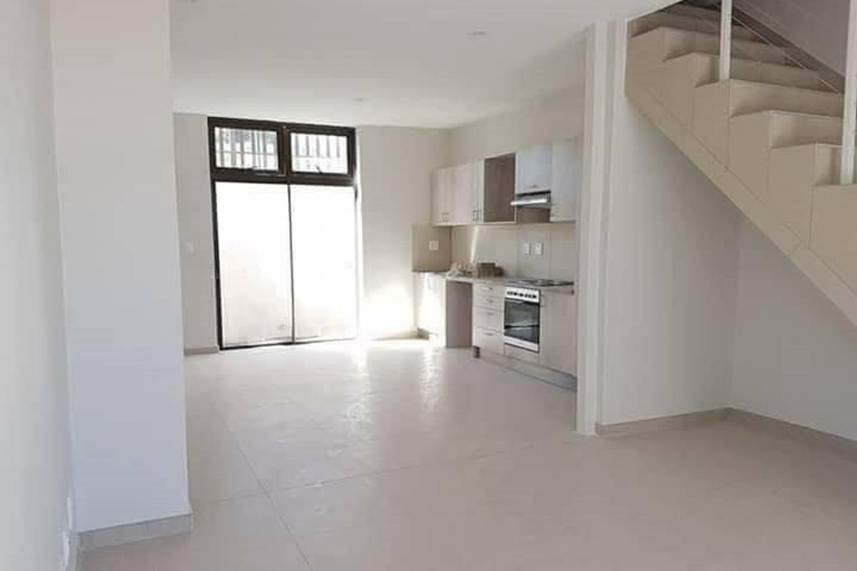 2 Bedroom Townhouse For Sale In Elisenheim - Photo 2