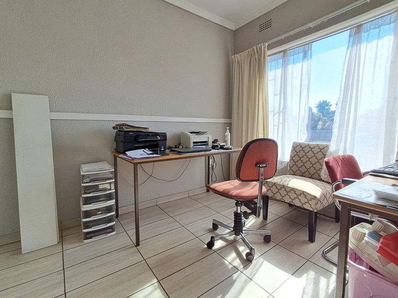 3 Bedroom Duplex Unit in Brackenhurst - Photo 8