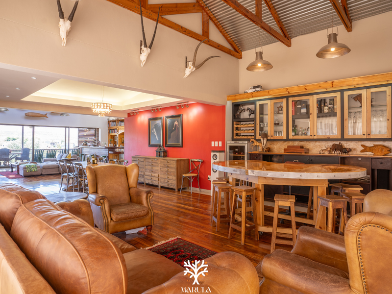 4-Bedroom Bespoke Architectural Masterpiece - Photo 6