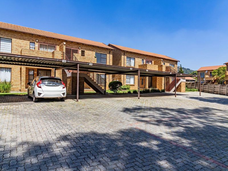 2 Bedroom Townhouse to Rent in Blackheath - Photo 2