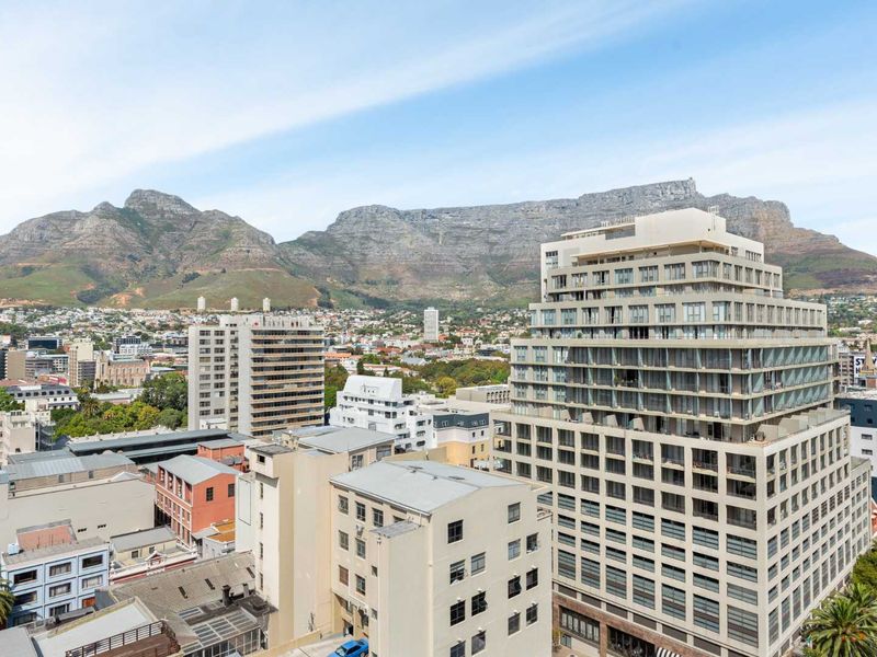 Turnkey 13th Floor Apartment | Skyline Framed by Iconic Table Mountain - Photo 2