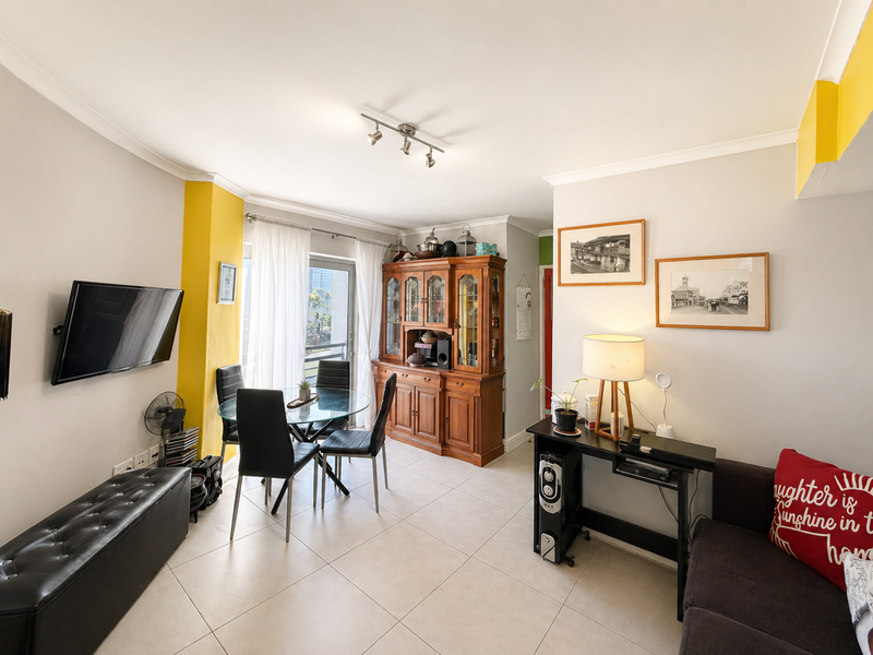 1-Bed 2-Bath | Strong Yield + Airbnb Upside - Photo 4