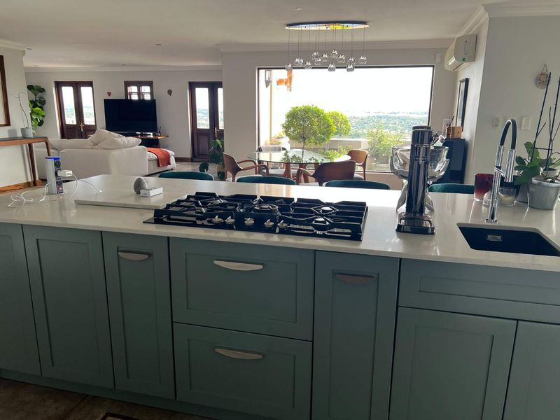 MAGNIFICENT LUXURY PROPERTY FOR RENT - Photo 7