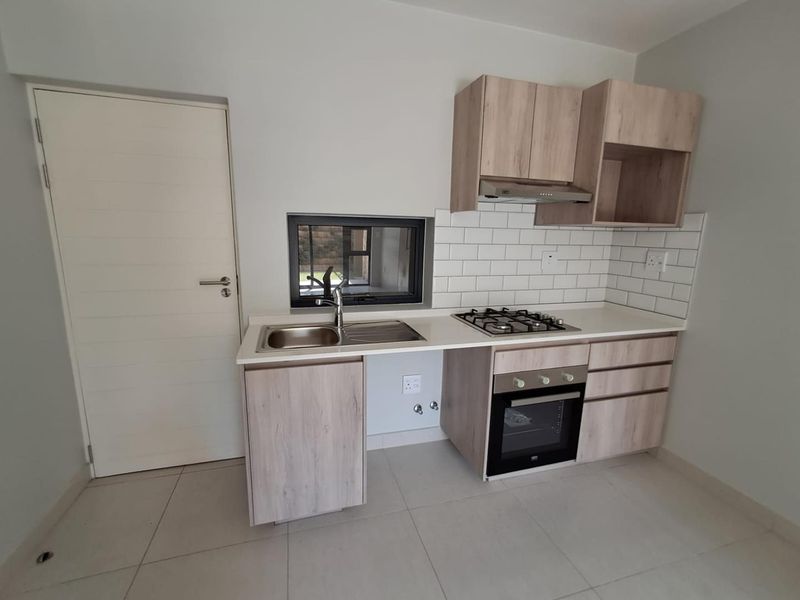 Ground Floor - Studio apartment to rent in Hartland Retirement Village - Photo 9