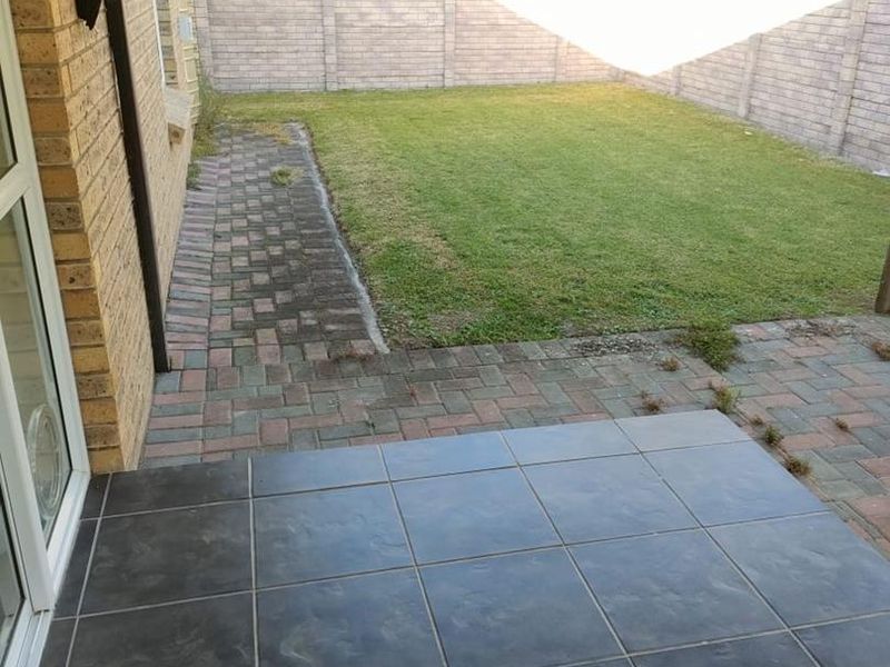 Jomar Place Townhouse - Photo 6