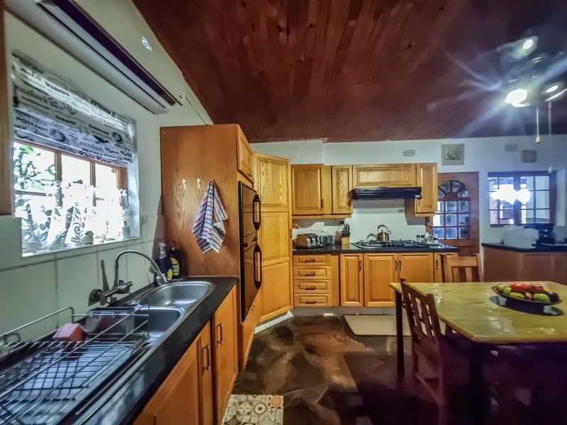 Farm House with additional cottage in excellent location. - Photo 8