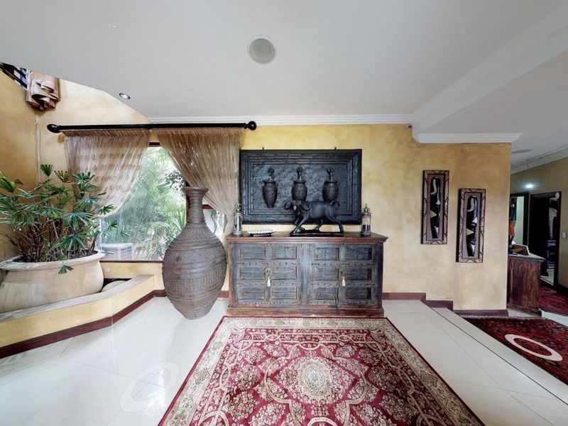 OFF-THE-GRID MASTERPIECE IN SOUGHT AFTER SILVER LAKES - COMMANDING PRESENCE WITH EFFORTLESS LIVING - Photo 5