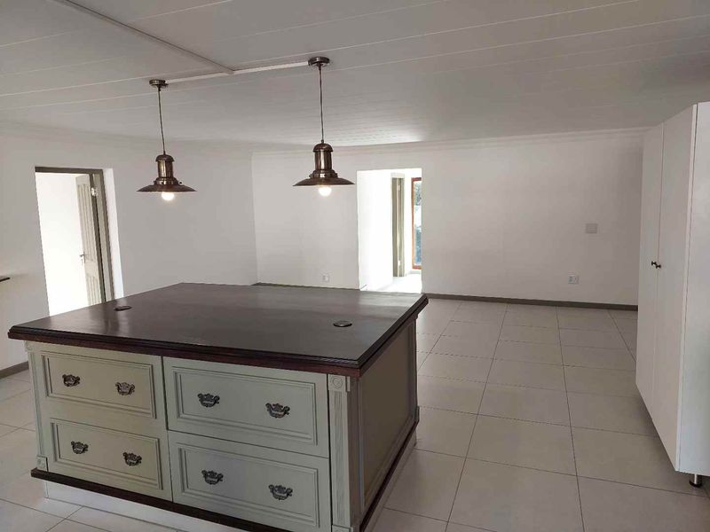 2 BEDROOM COTTAGE TO RENT NEAR BEVERLEY GARDENS - Photo 5