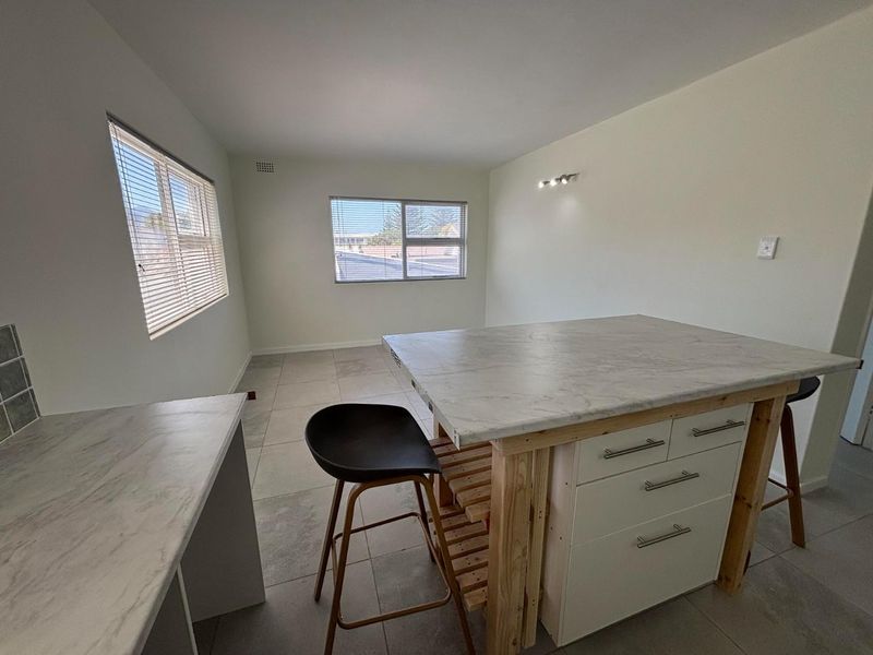 Newly Renovated 1-Bedroom Apartment With Mountain Views – Silver Oaks, Northcliff, Hermanus - Photo 9