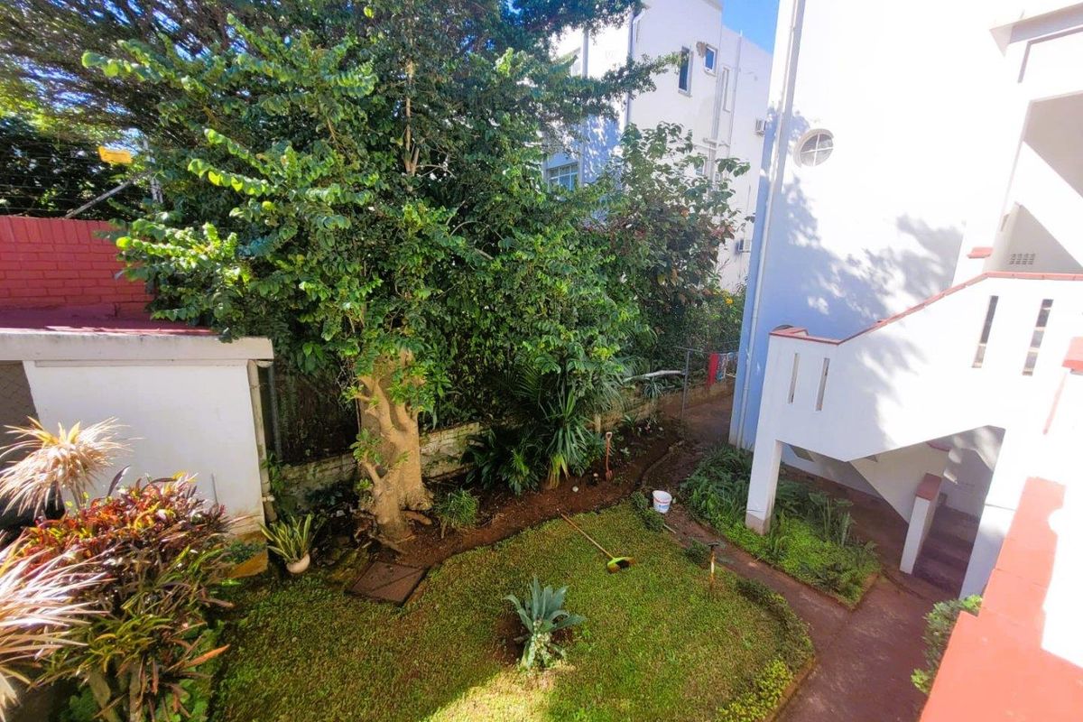 Spacious 2 Bedroom apartment close to schools and shops - Photo 3