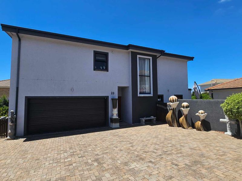 Breathtaking views & elegant living in Hartenbos - Photo 2