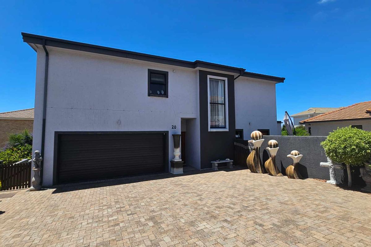 Breathtaking views & elegant living in Hartenbos - Photo 2