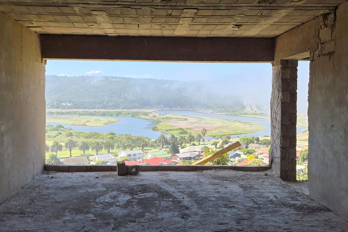 Discover Your Dream Home in an Unbeatable Location! - Photo 2