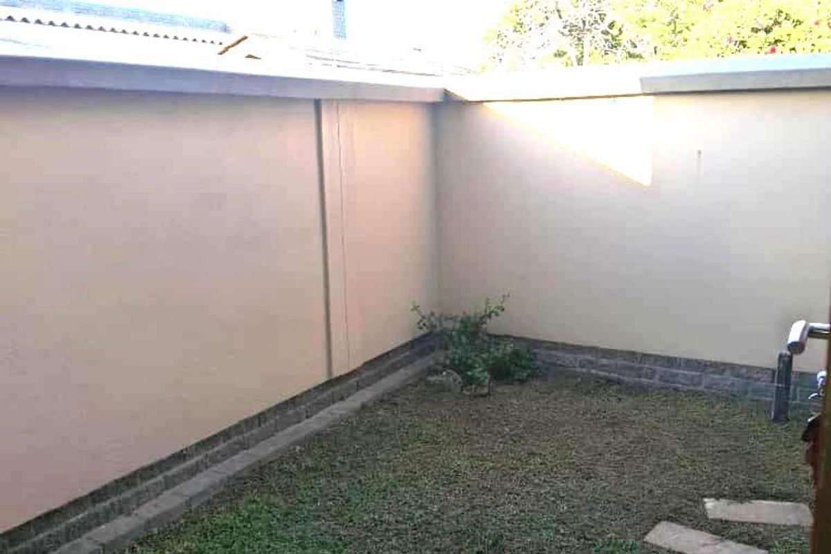 Beautiful Townhouse for Sale in Fairways Complex - Walvis Bay - Photo 4