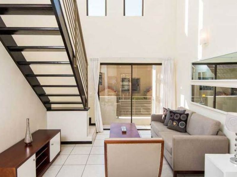 UNFURNISHED LOFT - Photo 9