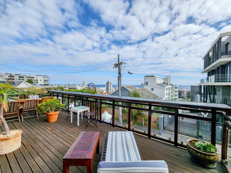 3  bedroom house with flat underneath, garage, pool, views - Photo 2