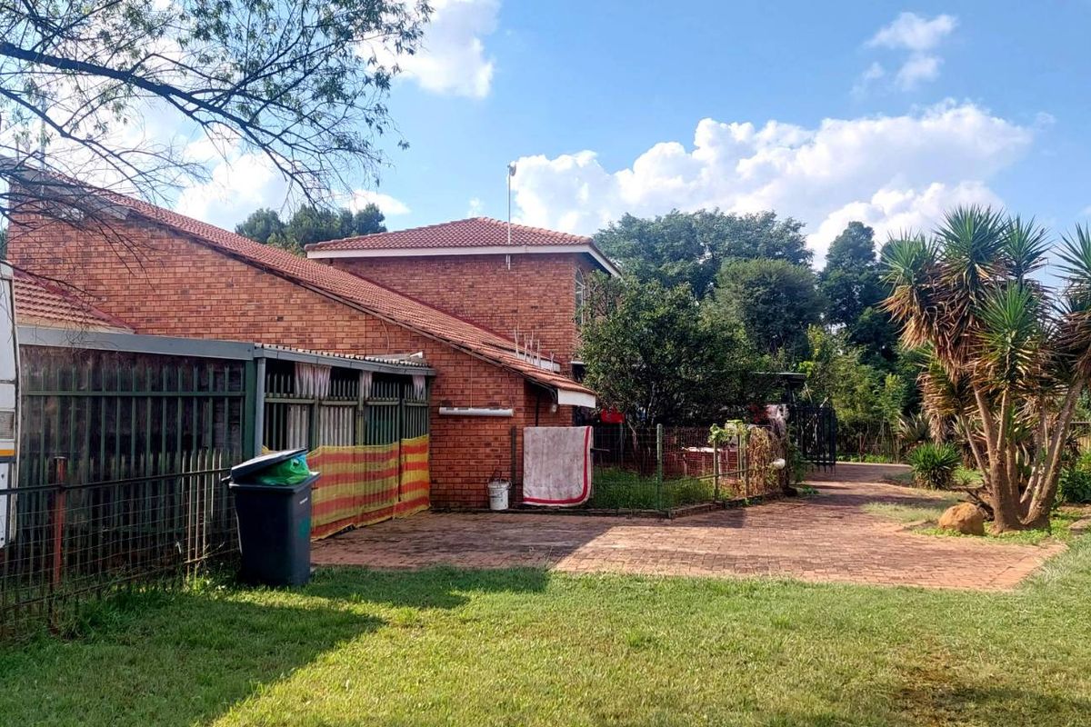 Mooiplaats Small holding size 5.2491 ha with 9 units forrent - Photo 4