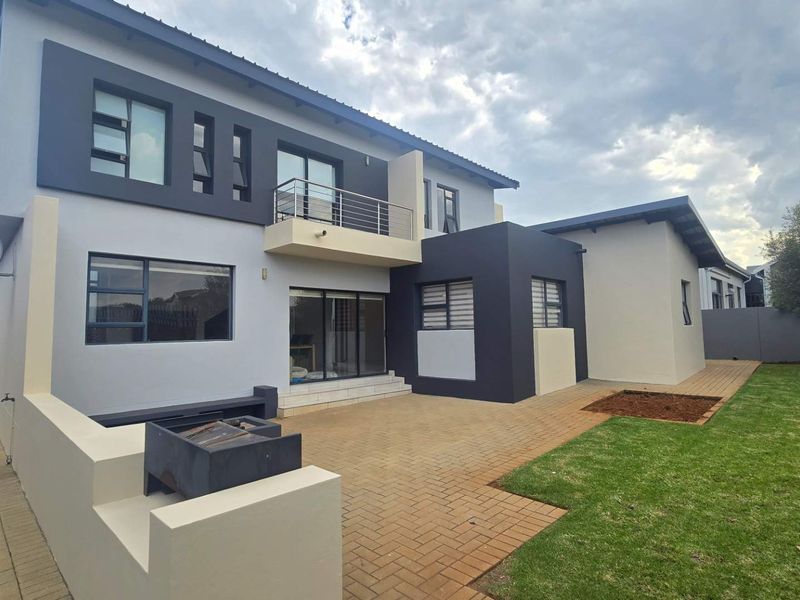 Midstream Meadows modern double storey - Photo 2