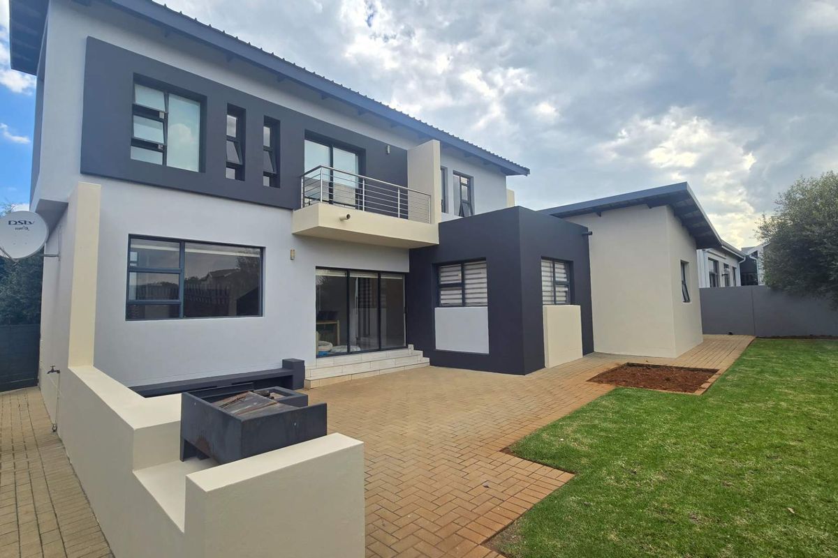 Midstream Meadows modern double storey - Photo 2