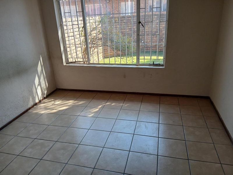 Simplex Townhouse - Photo 8