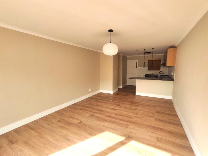 Renovated 2 bedroomed apartment in Claremont Upper - Photo 4