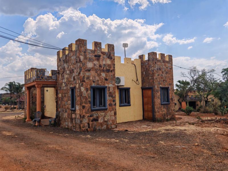 14 Bedroom Lodge With  Chapel For Sale - Photo 7