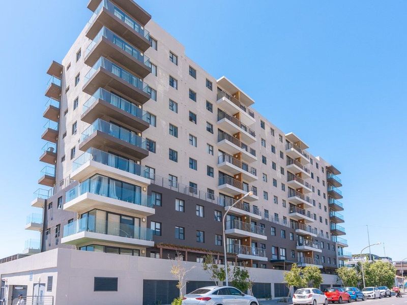 Easy living in the CBD, ideal for a young professional couple or 2 varsity students. - Photo 4