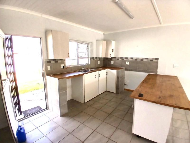 BUILT 6 YEARS BACK; WALKING DISTANCE TO OCEAN - Photo 7