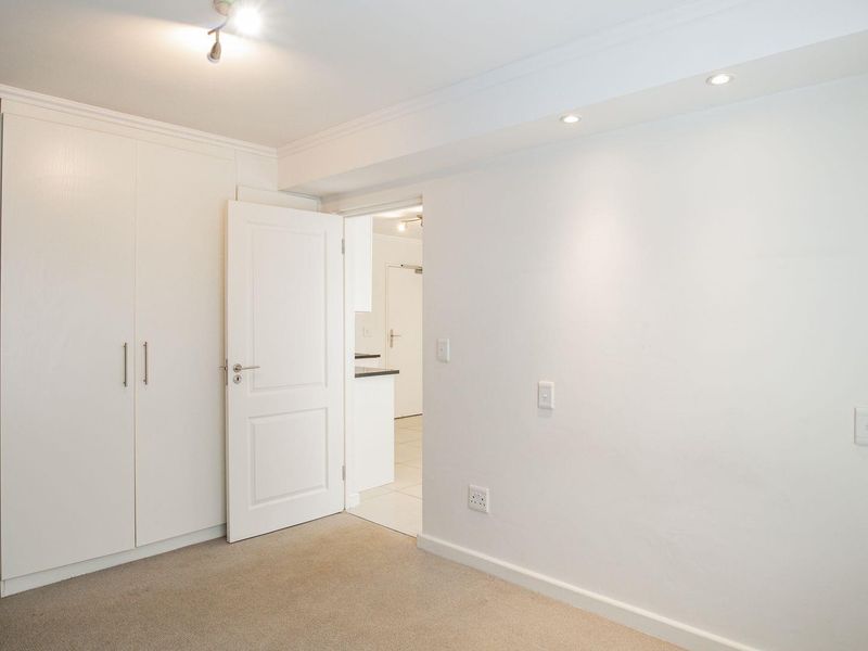 Modern Ground-Floor Apartment in Kenilworth – Ideal for Comfortable Living - Photo 9