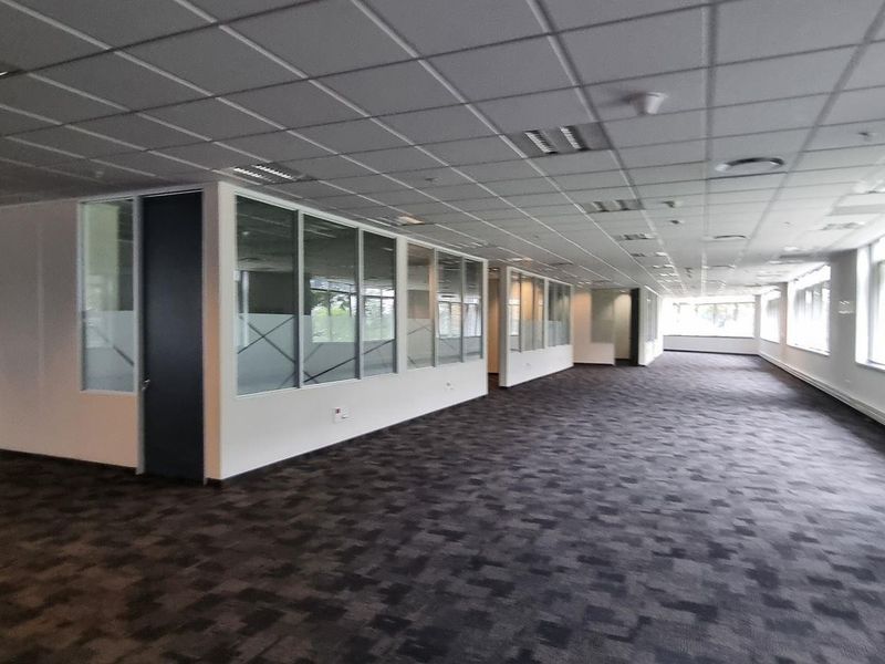 4 542m2 Waterfall City Midrand Office Block For Sale - Photo 4