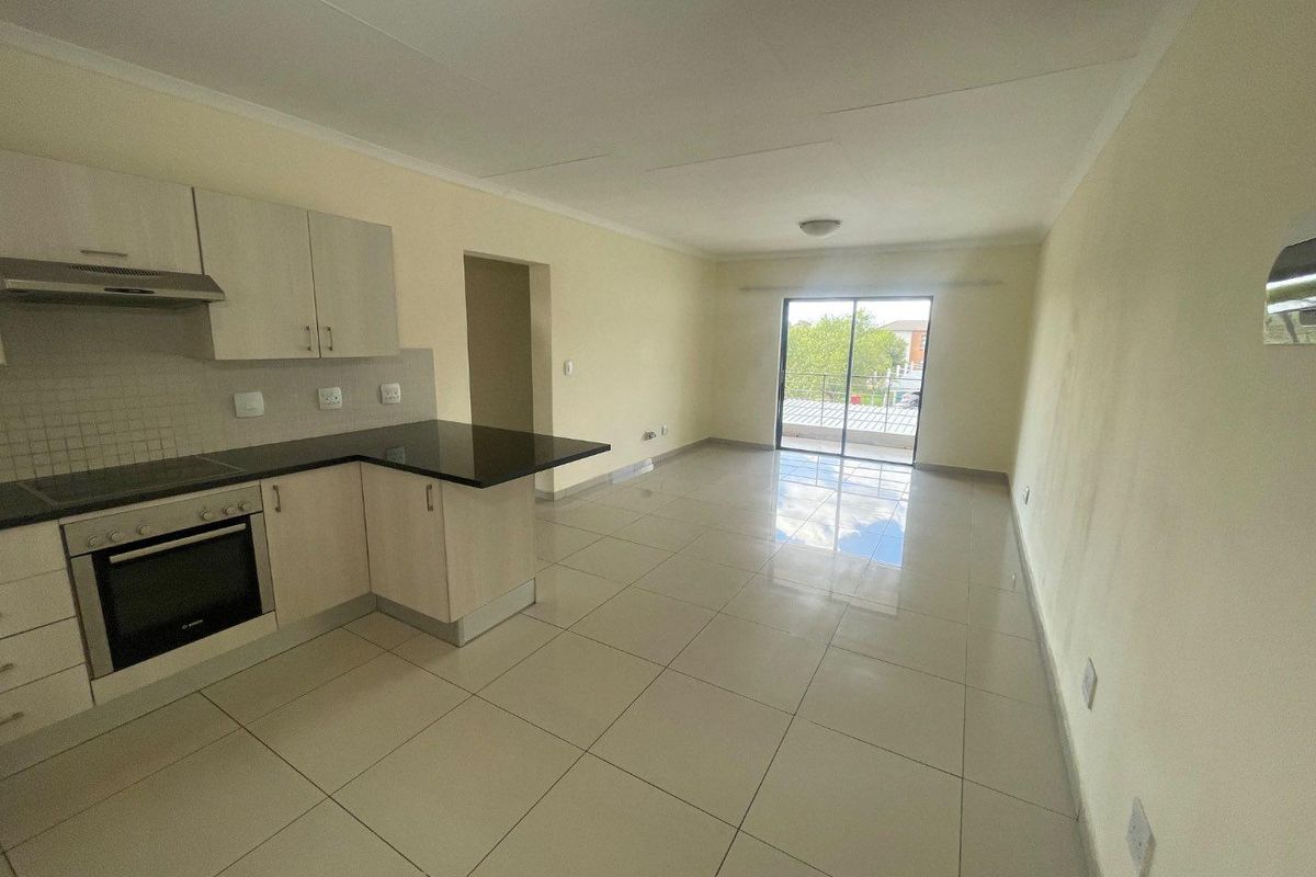 First-Floor Gem: 3-Bedroom Unit in Prime Pomona Location! - Photo 5