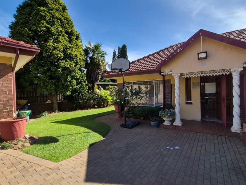 Why Buy One Home... When You Can Get Two? - Photo 7