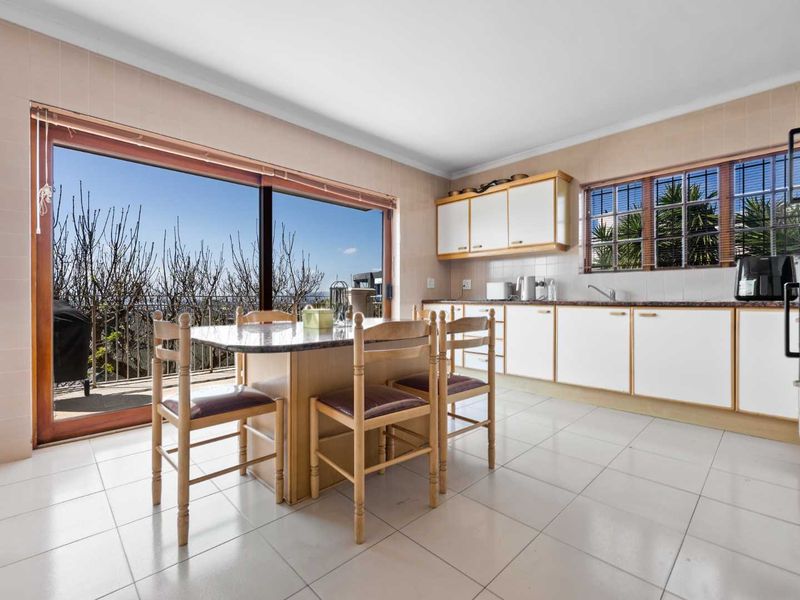 University Estate Most sought after - Photo 9