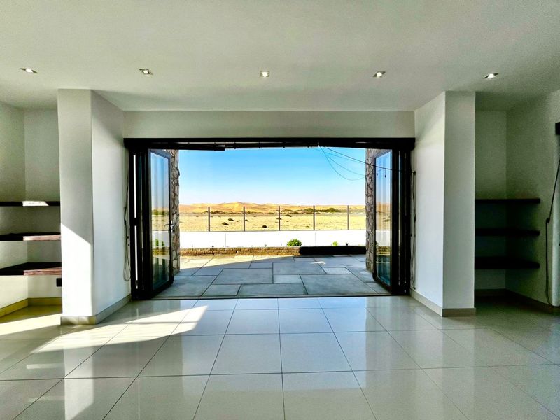 Luxurious Mansion for Sale - Photo 9